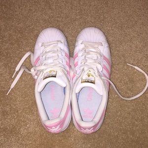 Adidas pink Superstars Youth